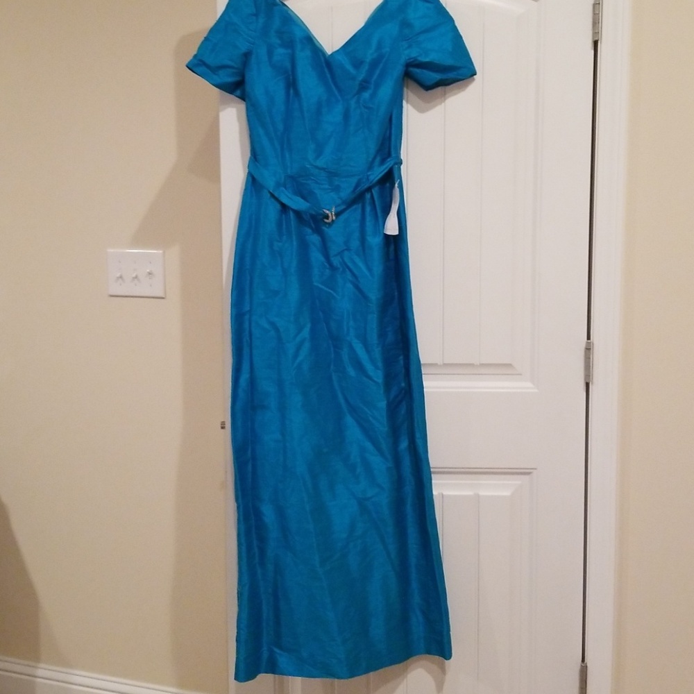ANNA ELYSE Teal blue long fitted dress